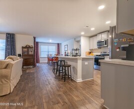 509 Birdsong Dr in Surf City, NC - Building Photo - Building Photo