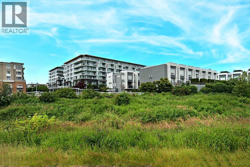 10780 No. 5 Road in Richmond, BC - Building Photo