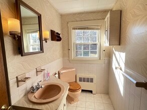 10 Millwood Cir in Framingham, MA - Building Photo - Building Photo