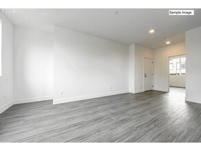 7206 N Saint Louis Ave in Portland, OR - Building Photo - Interior Photo