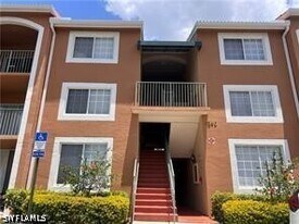 1240 Wildwood Lakes Blvd in Naples, FL - Building Photo