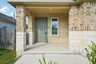 13855 Siltstone Lp in San Antonio, TX - Building Photo - Building Photo