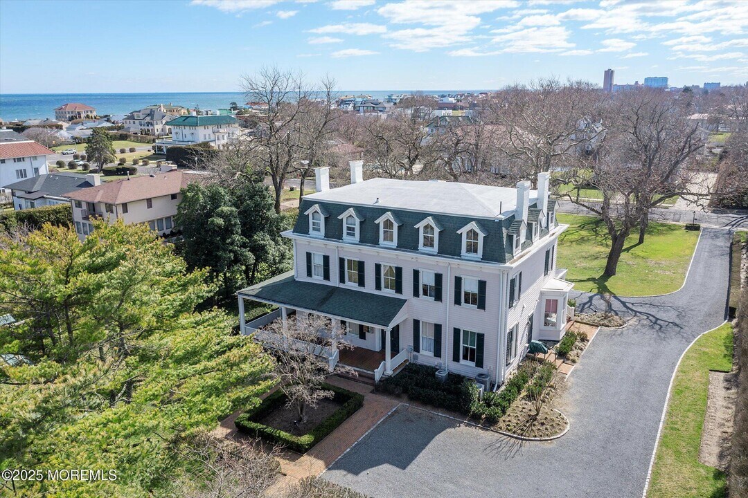 61 Roseld Ave in Deal, NJ - Building Photo