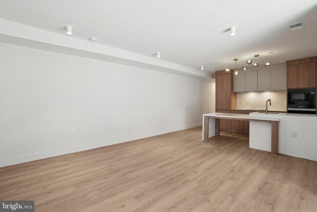 23 Logan Cir NW in Washington, DC - Building Photo - Building Photo