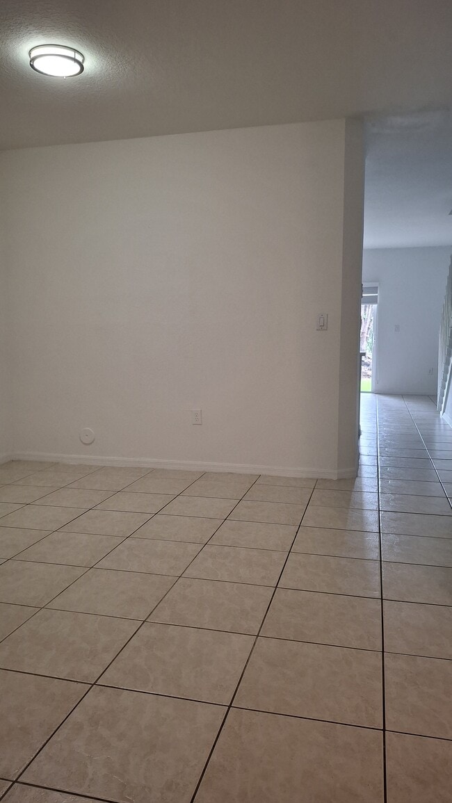 5761 NW 115th Ct in Doral, FL - Building Photo - Building Photo