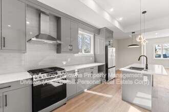 758 Coopland Crescent in Kelowna, BC - Building Photo - Building Photo