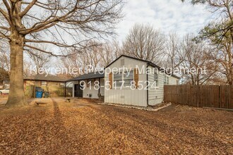 2527 S Oswego Ave in Tulsa, OK - Building Photo - Building Photo