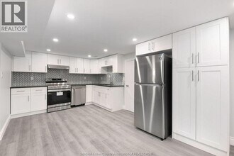 730 Cabana Road W in Windsor, ON - Building Photo - Building Photo