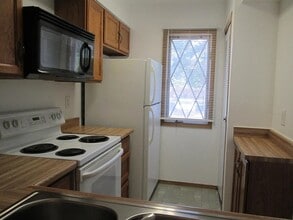 2744 E Nichols Cir in Centennial, CO - Building Photo - Building Photo