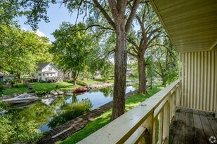 709 Pirate Island Rd in Monona, WI - Building Photo