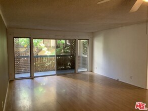 5650 Cambridge Way in Culver City, CA - Building Photo - Building Photo