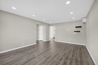 42645 Newport Dr in Fremont, CA - Building Photo - Building Photo