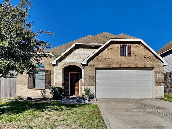 property at 25942 Ravenside Dr