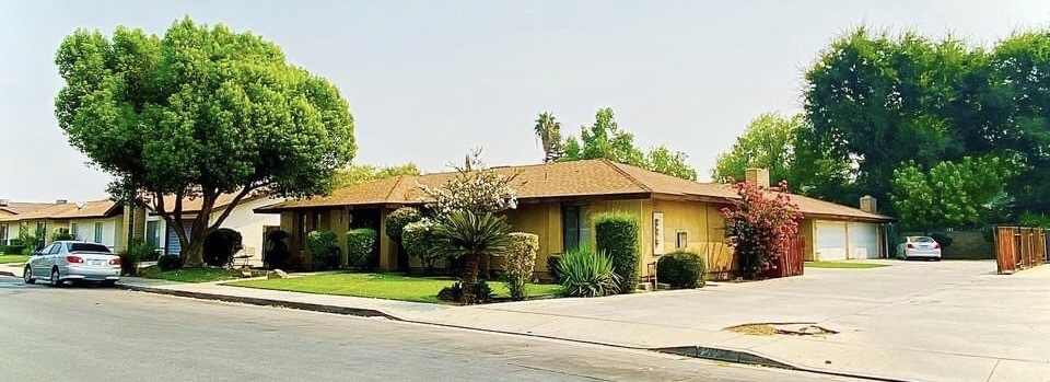 1300 McDonald Way in Bakersfield, CA - Building Photo