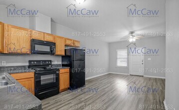 2312 Gilmer St in Caddo Mills, TX - Building Photo - Building Photo