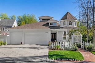 23482 Via Alondra in Coto De Caza, CA - Building Photo