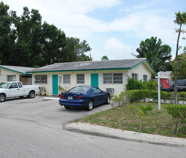 620 SW 14th Ter in Fort Lauderdale, FL - Building Photo - Building Photo