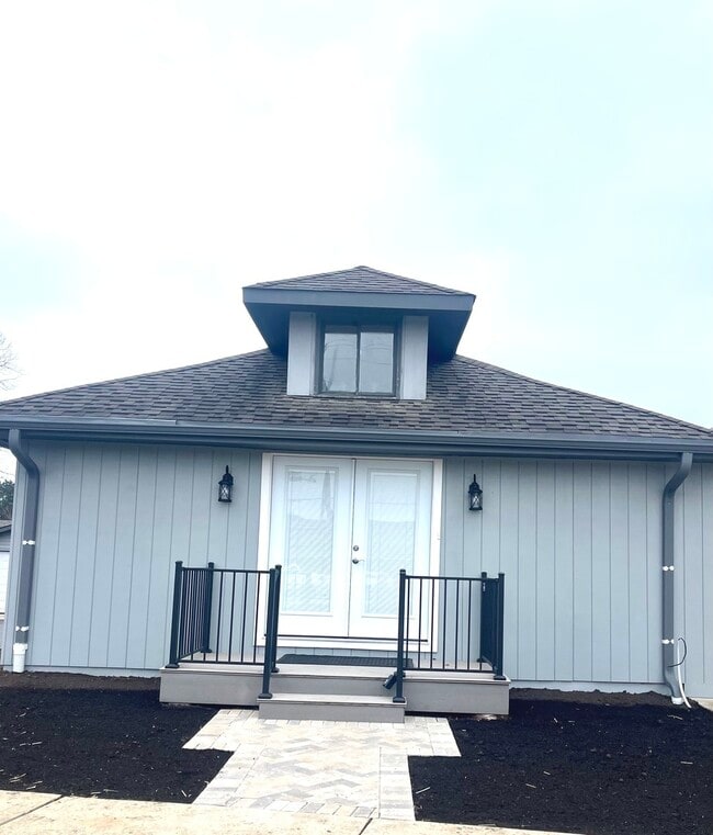 26073 W Grand Ave in Ingleside, IL - Building Photo - Building Photo