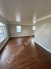 3811 Wallwerth Dr in Toledo, OH - Building Photo - Building Photo