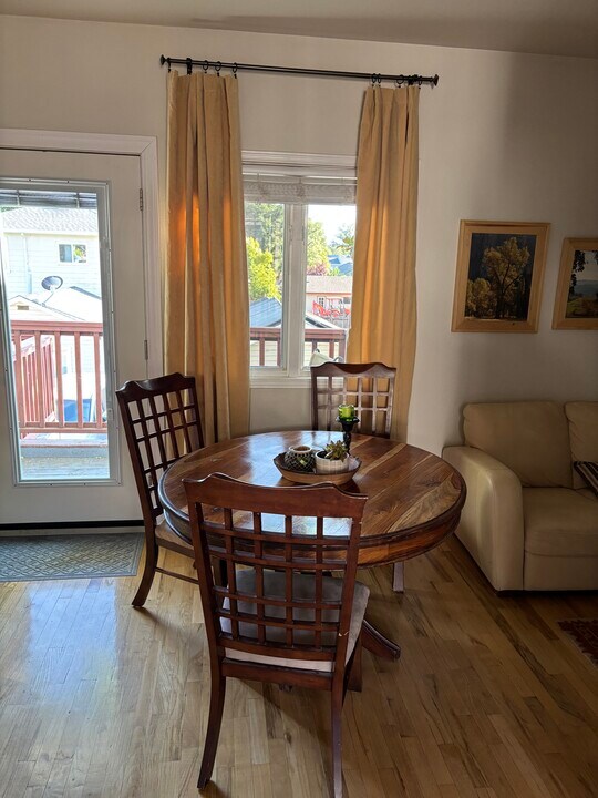 2207 Rogers Way, Unit Rogers Way Apartment in Santa Rosa, CA - Foto de edificio