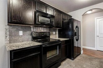 3905 S W Capstone Ave in Bentonville, AR - Building Photo - Building Photo