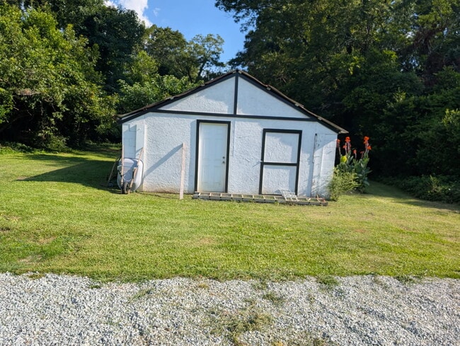 714 E Tinsley St in Griffin, GA - Foto de edificio - Building Photo