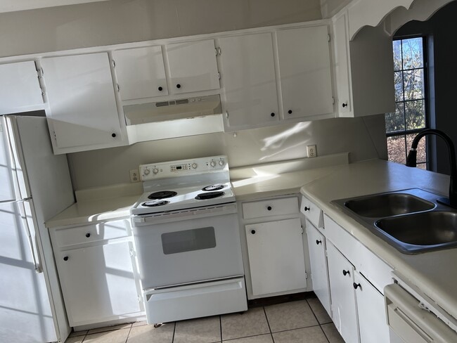 2644 WMS Grant Reynolds Rd in Lithonia, GA - Building Photo - Building Photo