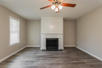 733 Sinclair Way in Jonesboro, GA - Foto de edificio - Building Photo