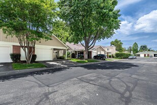 22730 Bassett St in West Hills, CA - Building Photo