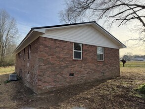 914 Croft Cir in Crossville, AL - Building Photo - Building Photo