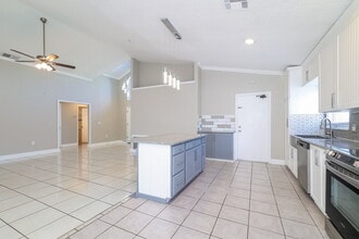 2200 Country Field Way in Kissimmee, FL - Building Photo - Building Photo