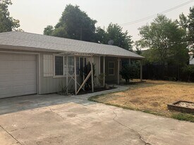 4723 Fleming Way in Olivehurst, CA - Building Photo