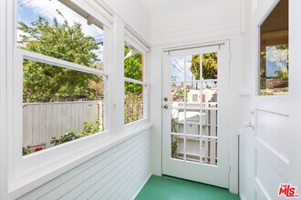 9980 Braddock Dr in Culver City, CA - Building Photo - Building Photo