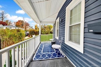 75 W Kingsbridge Rd in Mount Vernon, NY - Building Photo - Building Photo