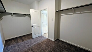 31814 Blossom Ln in Fulshear, TX - Foto de edificio - Building Photo