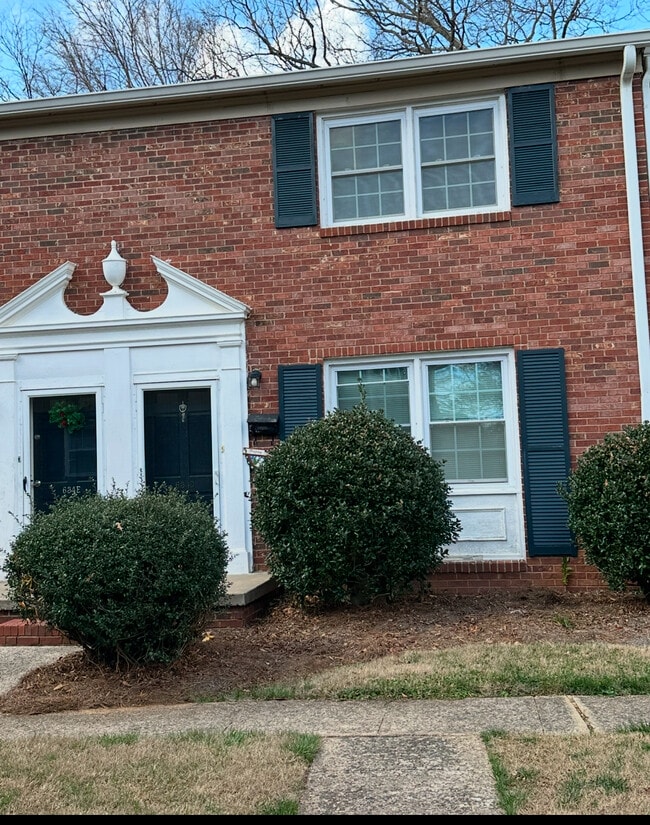 property at 634 Walnut St