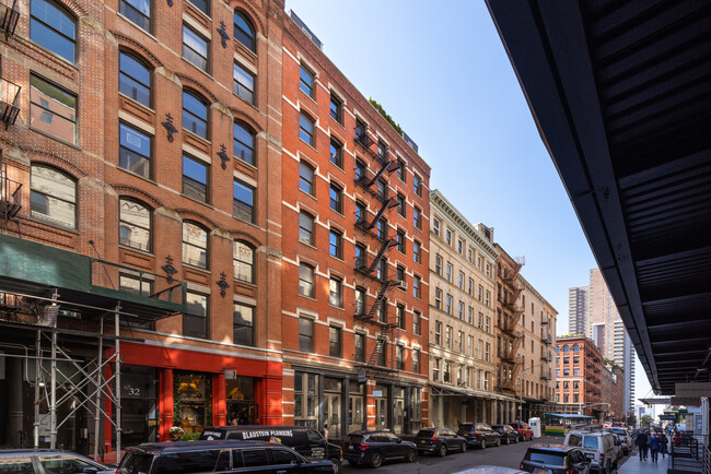 36 N Moore St in New York, NY - Building Photo - Building Photo