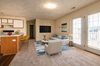 South Main Apartments in Hope Mills, NC - Building Photo - Building Photo