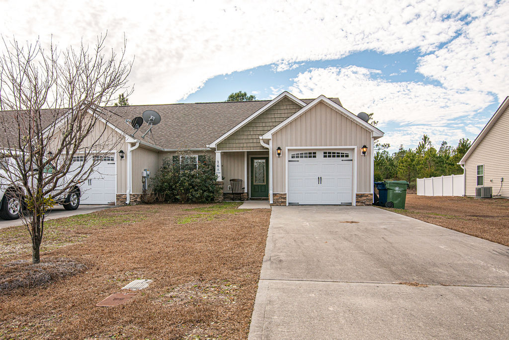 168 Pine Hollow Rd in Holly Ridge, NC - Building Photo