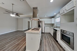 18002 Golden Ridge Dr in Houston, TX - Building Photo - Building Photo