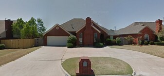 7604 NW Lancet Ln in Lawton, OK - Building Photo
