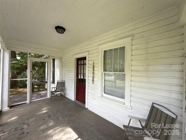 2214 Floral Ave in Charlotte, NC - Building Photo - Building Photo