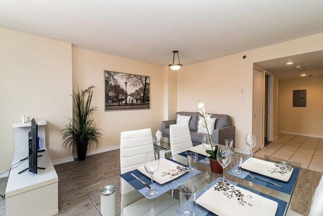 1253 Av. de l'Hôtel-de-Ville, Unit SI ID1261754P in Montréal, QC - Building Photo - Building Photo