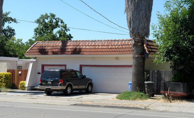 4467 Hoen Ave in Santa Rosa, CA - Building Photo - Building Photo