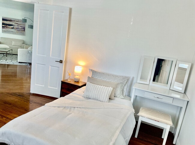 property at 2855 Duarte Rd