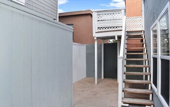 200 Gull St, Unit 200 Gull Street Unit B in Manhattan Beach, CA - Foto de edificio - Building Photo