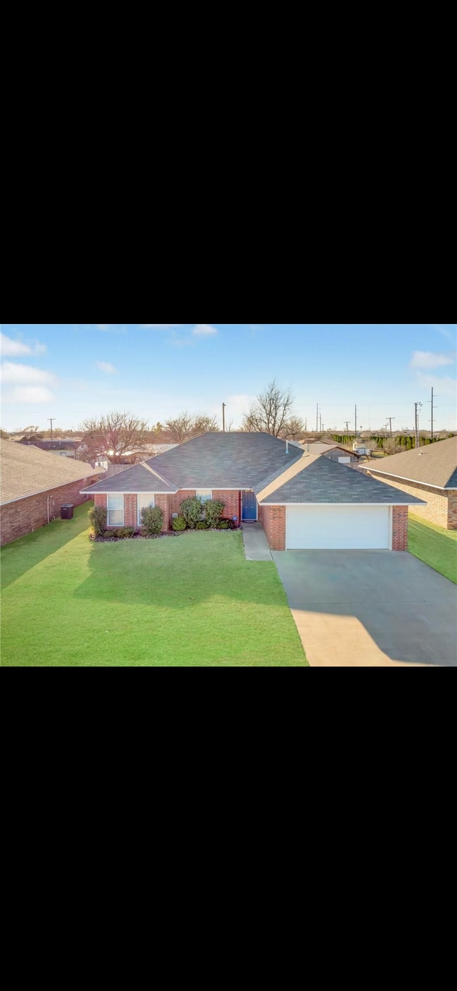 property at 1509 Sommerset Pl