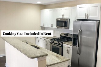 319 Grant Ave in Jersey City, NJ - Building Photo - Building Photo