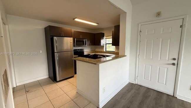 3965 NW 87th Ave, Unit 3965 in Sunrise, FL - Building Photo - Building Photo