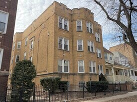 1527 W Rosemont Ave in Chicago, IL - Building Photo